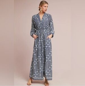 NWT Natalie Martin NAT Nico Navy and White Floral Maxi Dress | Size Small